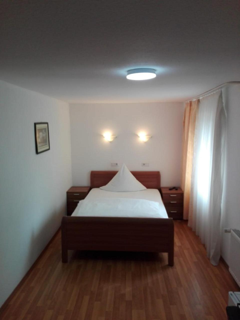 Hotel Restaurant 1000 Cologne Luaran gambar