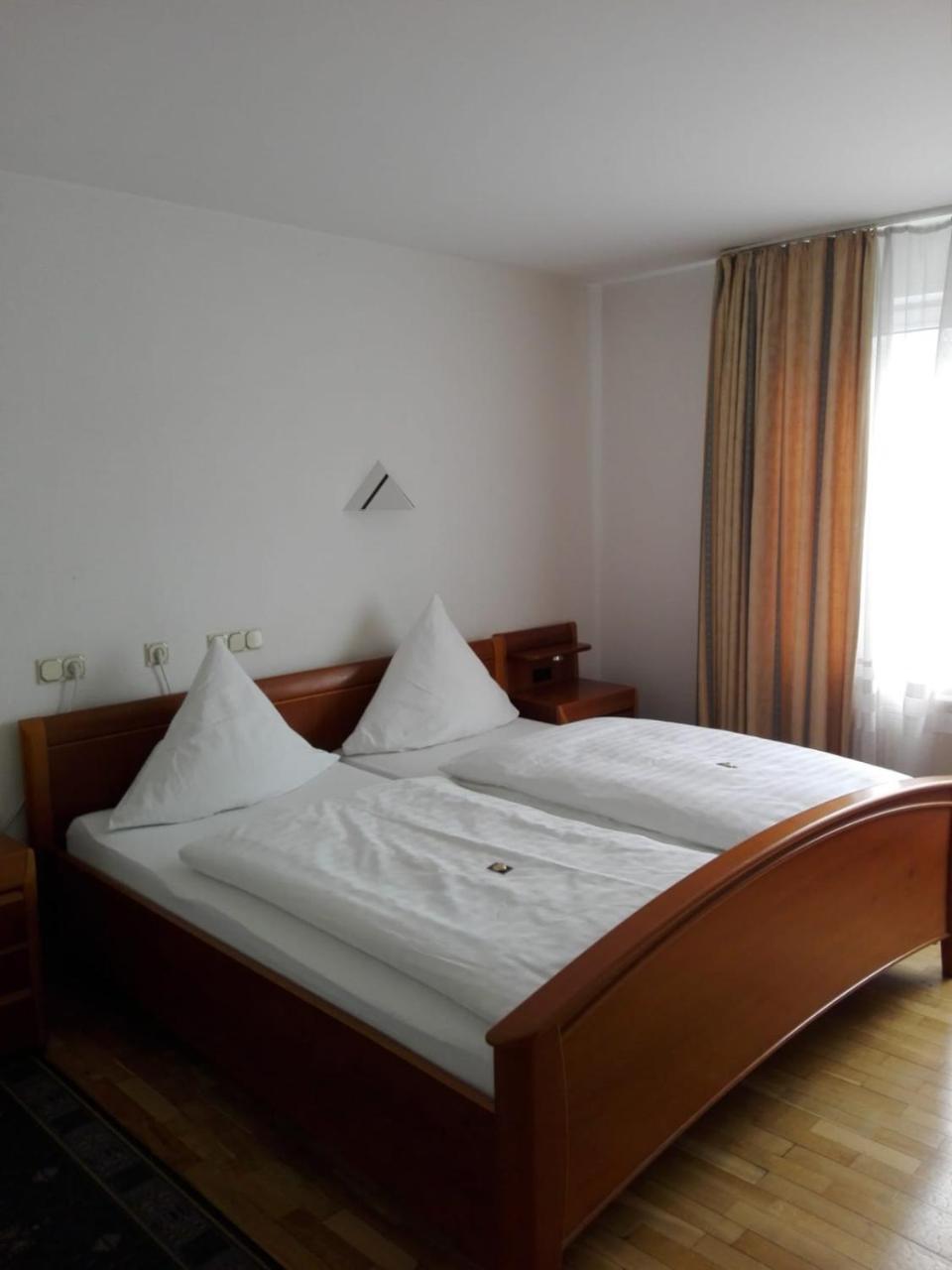 Hotel Restaurant 1000 Cologne Luaran gambar