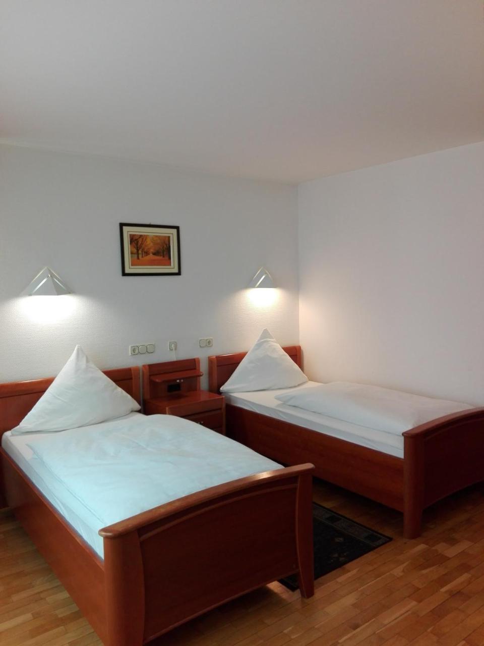 Hotel Restaurant 1000 Cologne Bilik gambar