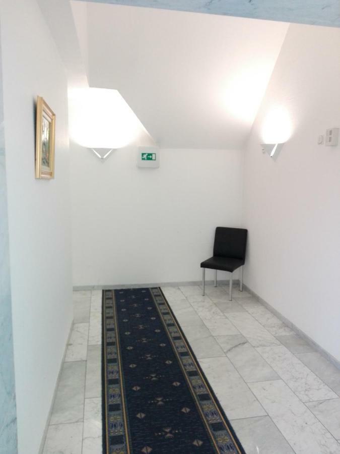 Hotel Restaurant 1000 Cologne Luaran gambar